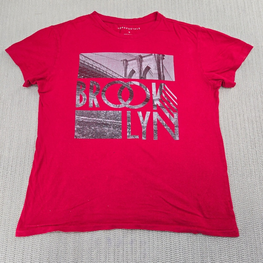 Vintage Aeropostale Shirt Mens Small Red Brooklyn Bridge Graphic Y2K